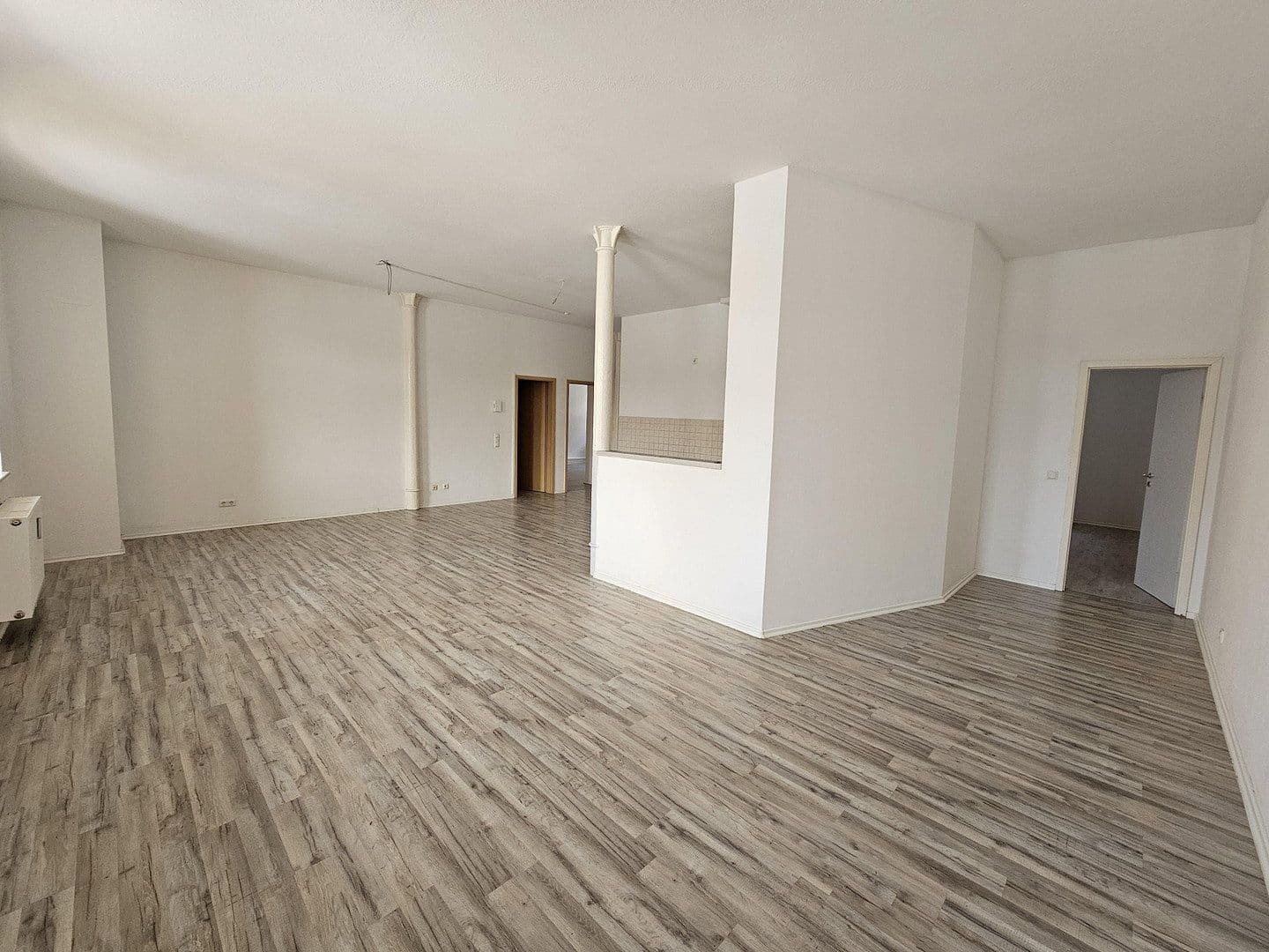 Pronájem bytu 4+1 135 m², Kitscherstr, 10, Křemeničov, Sasko Pronájem bytu 4+1 135 m², Kitscherstr, 10, Křemeničov, Sasko