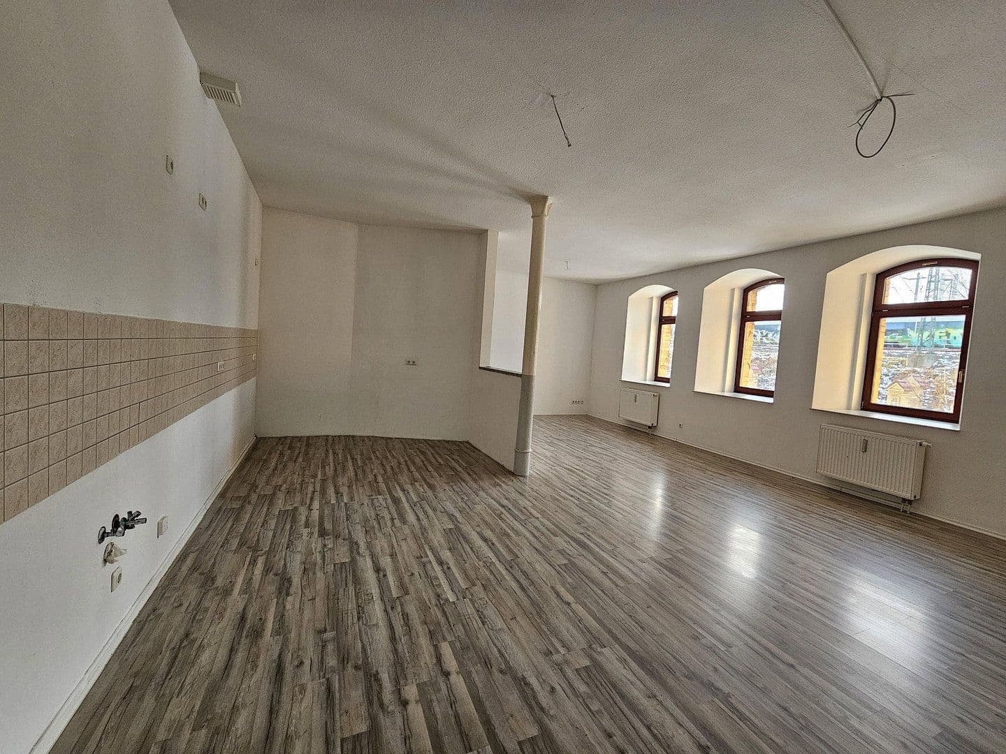 Pronájem bytu 4+1 135 m², Kitscherstr, 10, Křemeničov, Sasko Pronájem bytu 4+1 135 m², Kitscherstr, 10, Křemeničov, Sasko