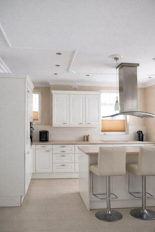 Prodej domu 340 m², pozemek 1.040 m², Schönberg (Holstein), Šlesvicko-Holštýnsko Prodej domu 340 m², pozemek 1.040 m², Schönberg (Holstein), Šlesvicko-Holštýnsko