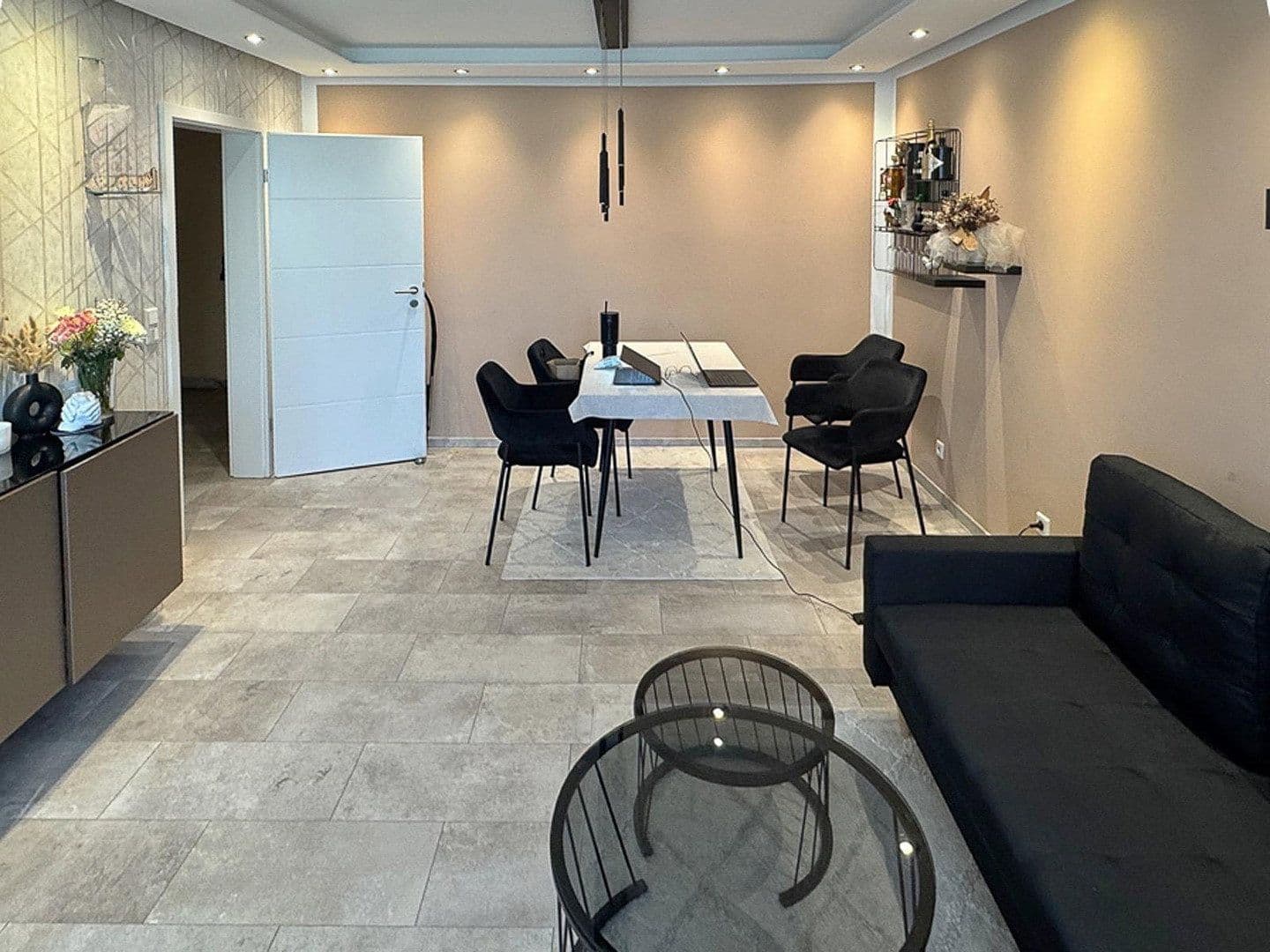 Prodej bytu 2+1 64 m², Friedrichstraße 55, Köln, Severní Porýní-Vestfálsko Prodej bytu 2+1 64 m², Friedrichstraße 55, Köln, Severní Porýní-Vestfálsko
