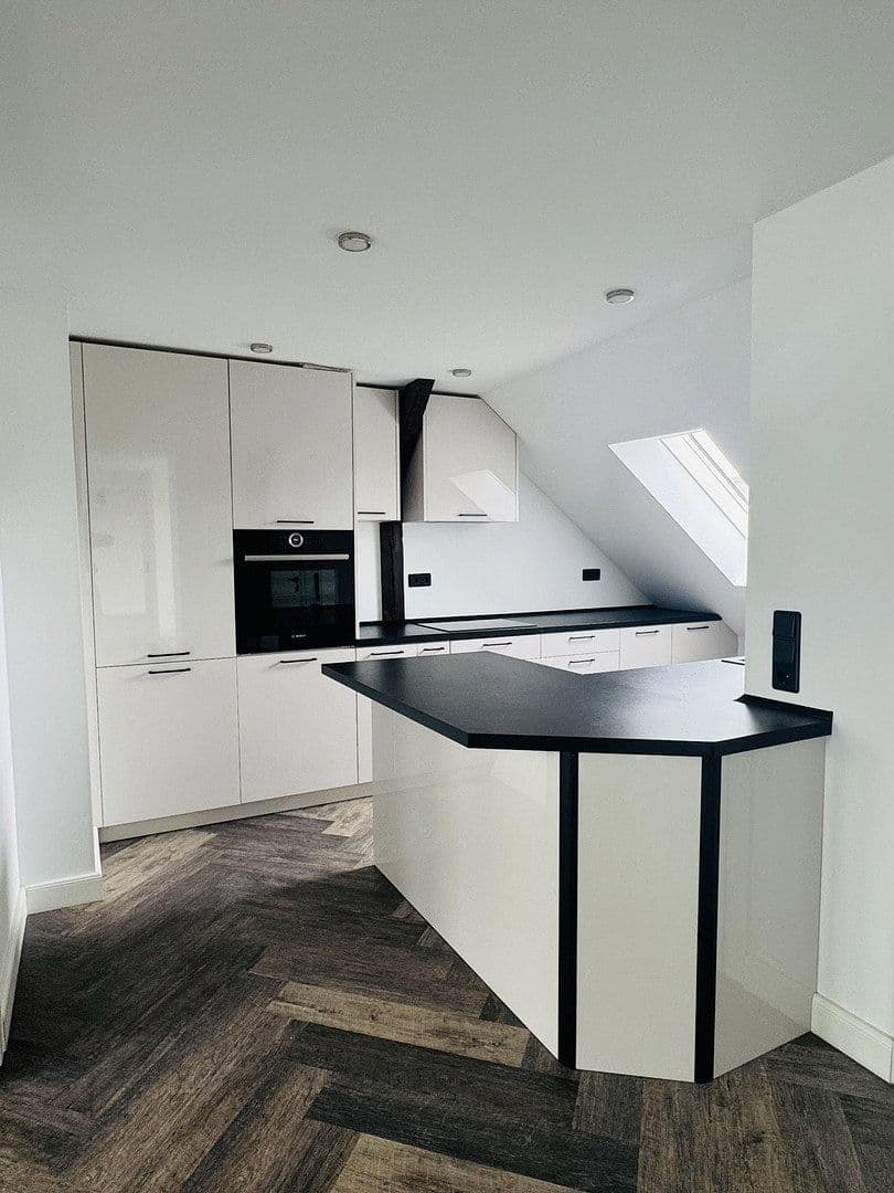 Pronájem bytu 4+1 130 m², Hüfnerstr. 10, Cottbus, Braniborsko Pronájem bytu 4+1 130 m², Hüfnerstr. 10, Cottbus, Braniborsko