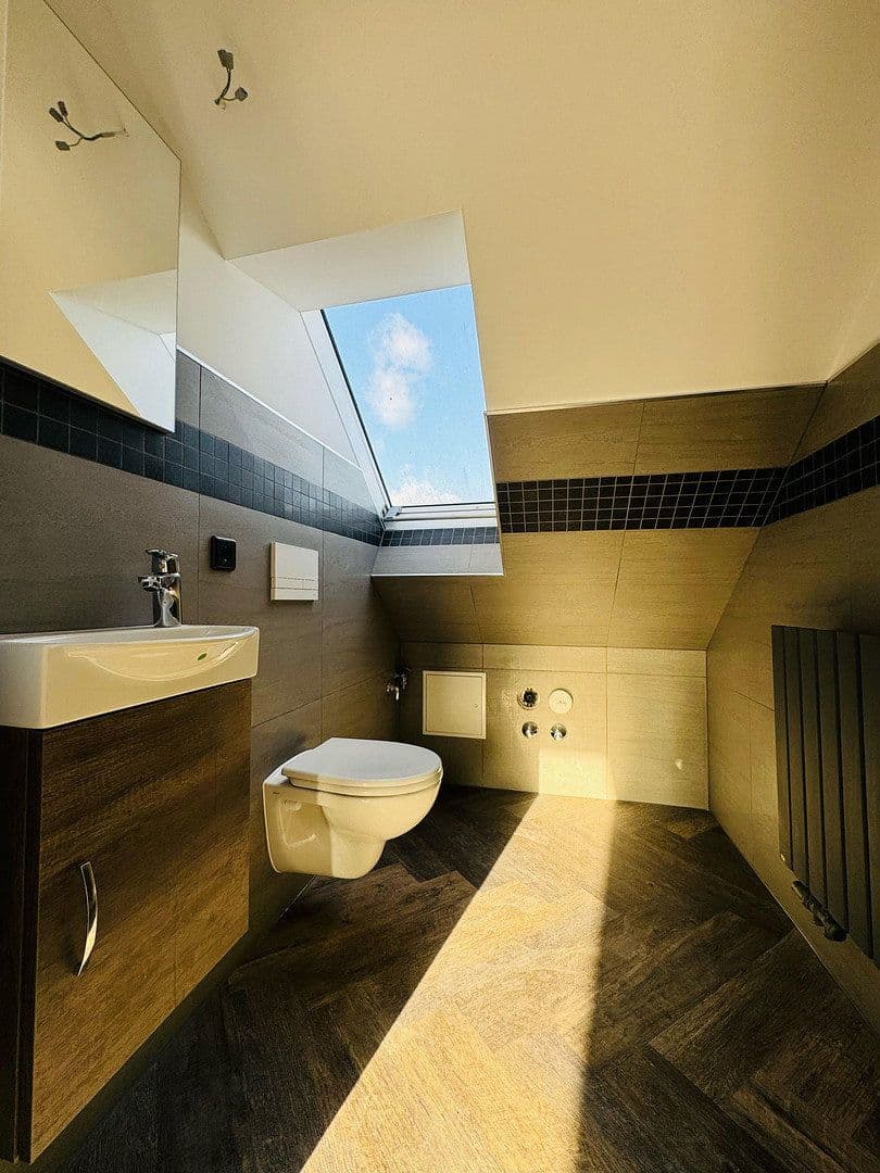 Pronájem bytu 4+1 130 m², Hüfnerstr. 10, Cottbus, Braniborsko Pronájem bytu 4+1 130 m², Hüfnerstr. 10, Cottbus, Braniborsko