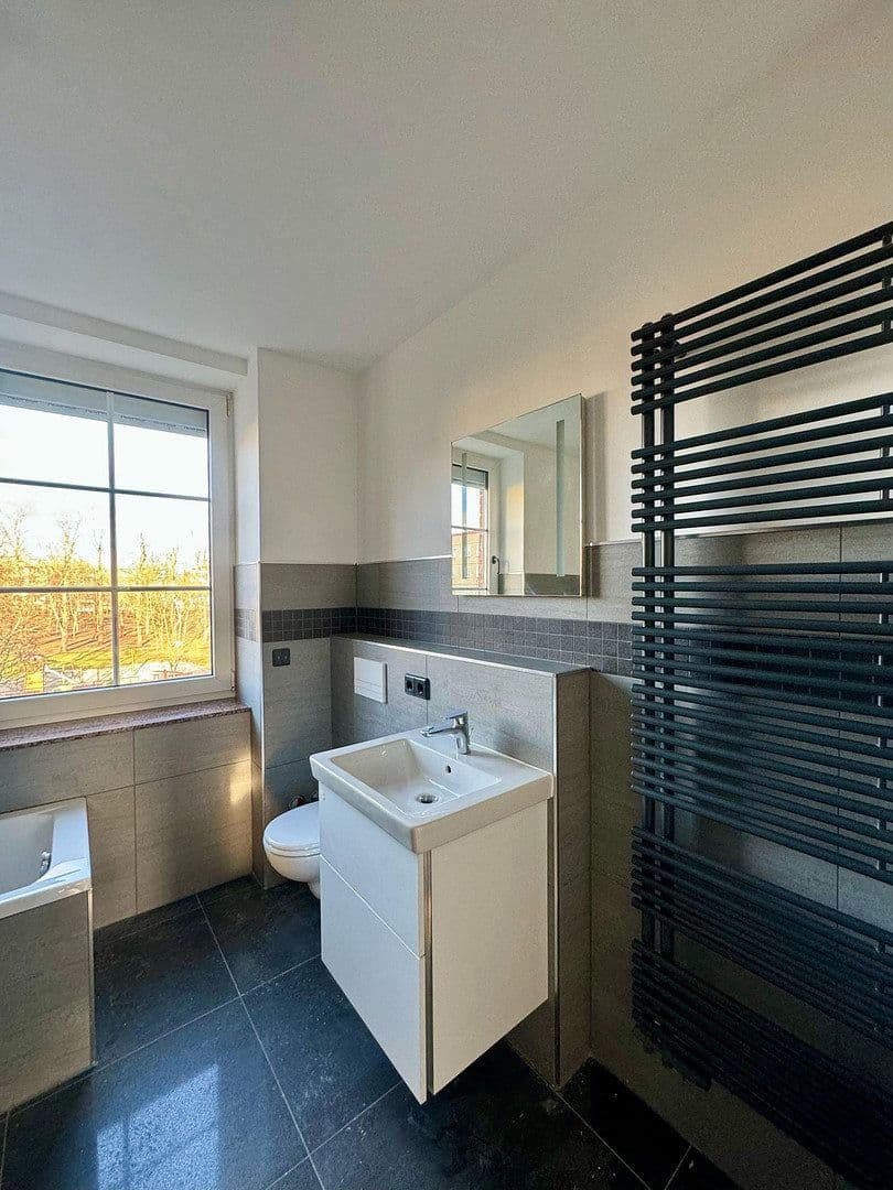 Pronájem bytu 4+1 130 m², Hüfnerstr. 10, Cottbus, Braniborsko Pronájem bytu 4+1 130 m², Hüfnerstr. 10, Cottbus, Braniborsko