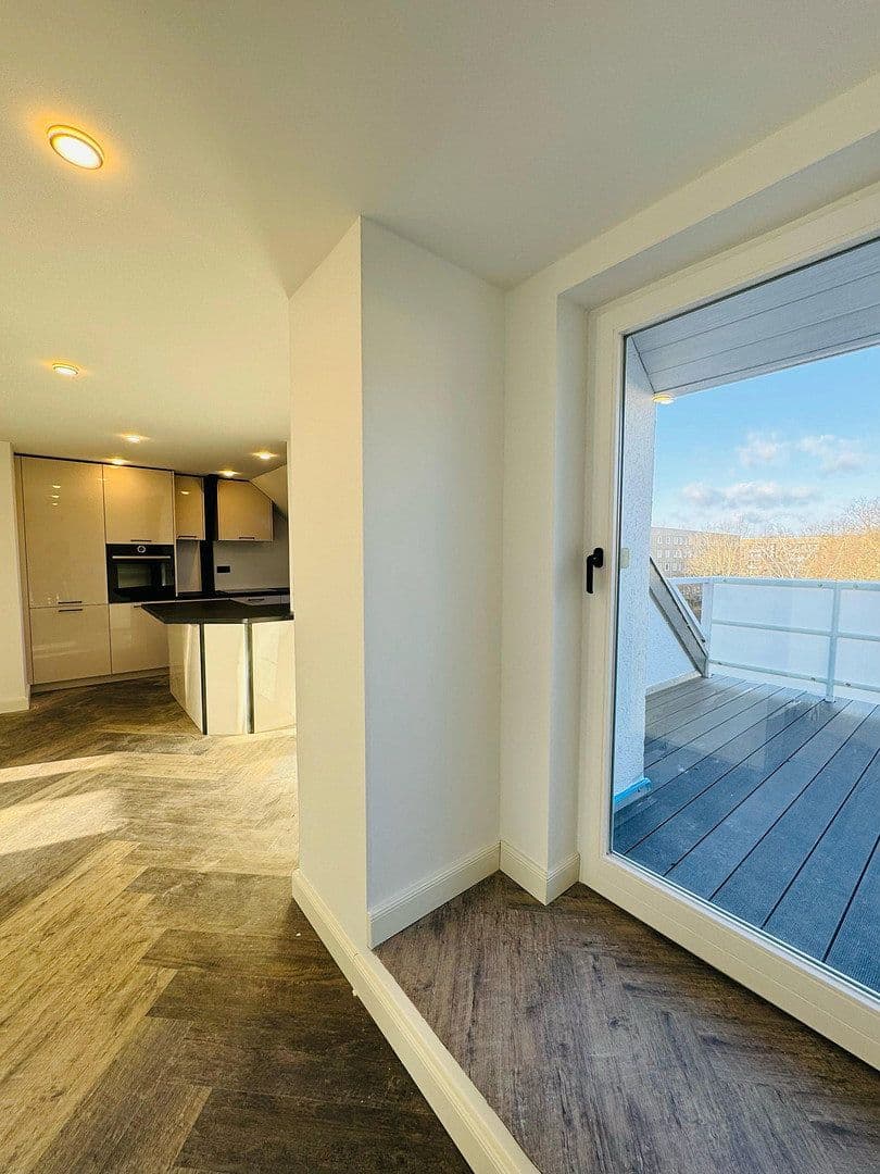 Pronájem bytu 4+1 130 m², Hüfnerstr. 10, Cottbus, Braniborsko Pronájem bytu 4+1 130 m², Hüfnerstr. 10, Cottbus, Braniborsko