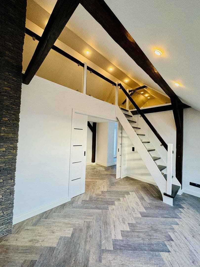 Pronájem bytu 4+1 130 m², Hüfnerstr. 10, Cottbus, Braniborsko Pronájem bytu 4+1 130 m², Hüfnerstr. 10, Cottbus, Braniborsko