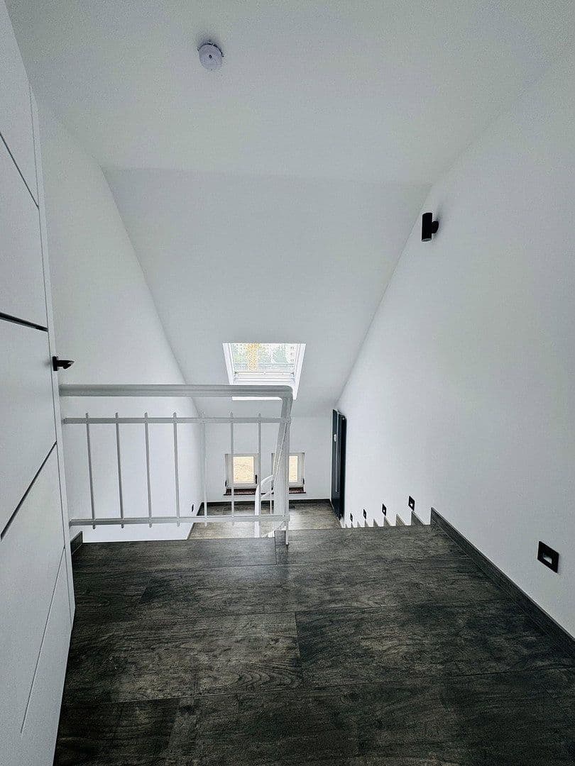 Pronájem bytu 4+1 130 m², Hüfnerstr. 10, Cottbus, Braniborsko Pronájem bytu 4+1 130 m², Hüfnerstr. 10, Cottbus, Braniborsko