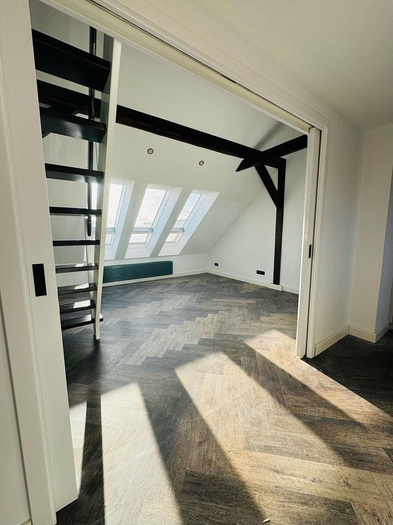 Pronájem bytu 4+1 130 m², Hüfnerstr. 10, Cottbus, Braniborsko Pronájem bytu 4+1 130 m², Hüfnerstr. 10, Cottbus, Braniborsko