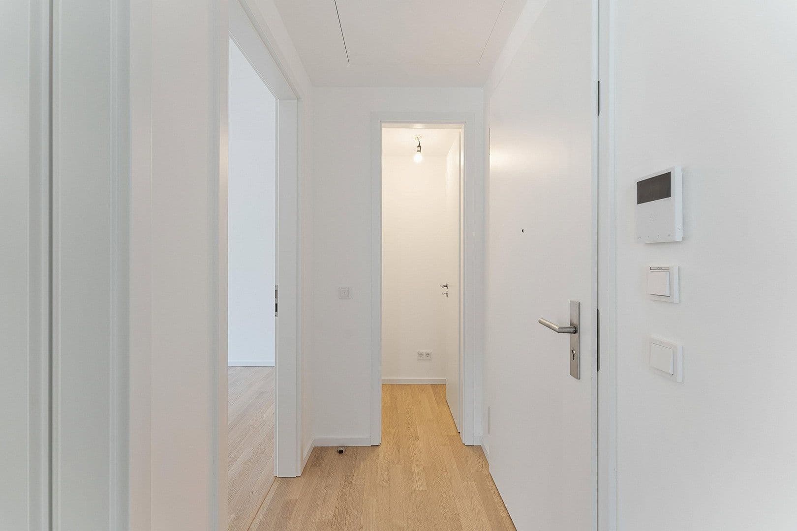 Pronájem bytu 2+1 62 m², Mühlenstraße 20, Berlin, Berlín Pronájem bytu 2+1 62 m², Mühlenstraße 20, Berlin, Berlín