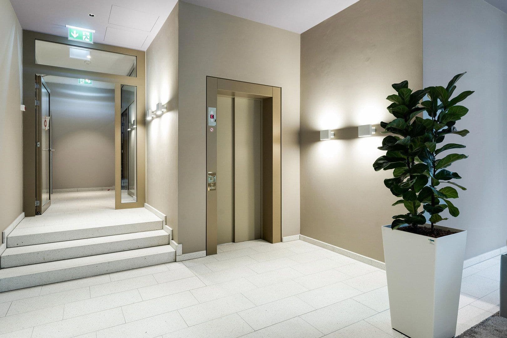 Pronájem bytu 2+1 62 m², Mühlenstraße 20, Berlin, Berlín Pronájem bytu 2+1 62 m², Mühlenstraße 20, Berlin, Berlín