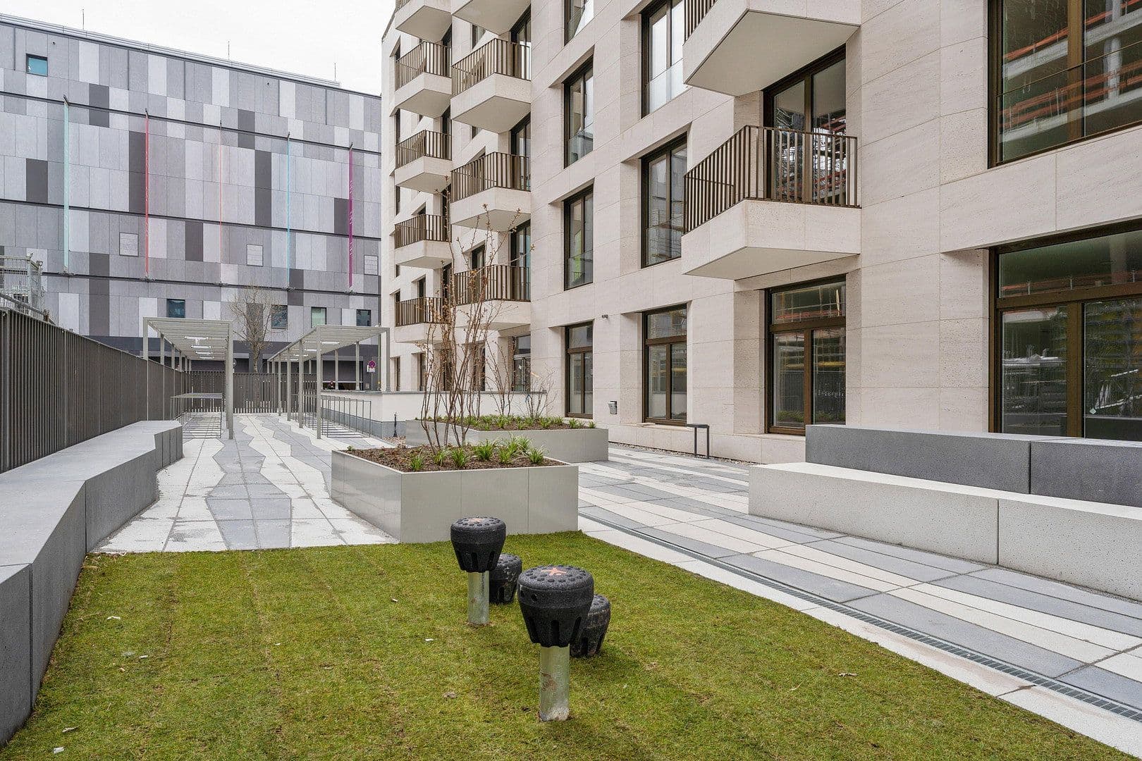 Pronájem bytu 2+1 62 m², Mühlenstraße 20, Berlin, Berlín Pronájem bytu 2+1 62 m², Mühlenstraße 20, Berlin, Berlín