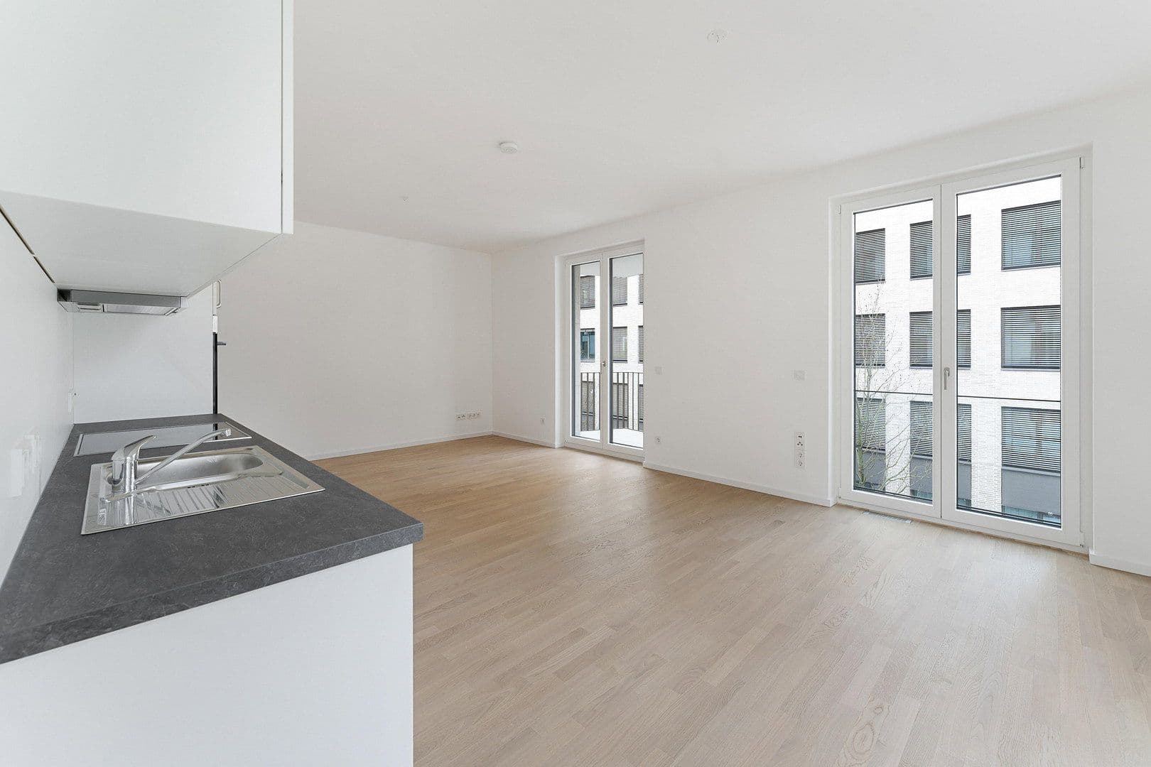Pronájem bytu 2+1 62 m², Mühlenstraße 20, Berlin, Berlín Pronájem bytu 2+1 62 m², Mühlenstraße 20, Berlin, Berlín