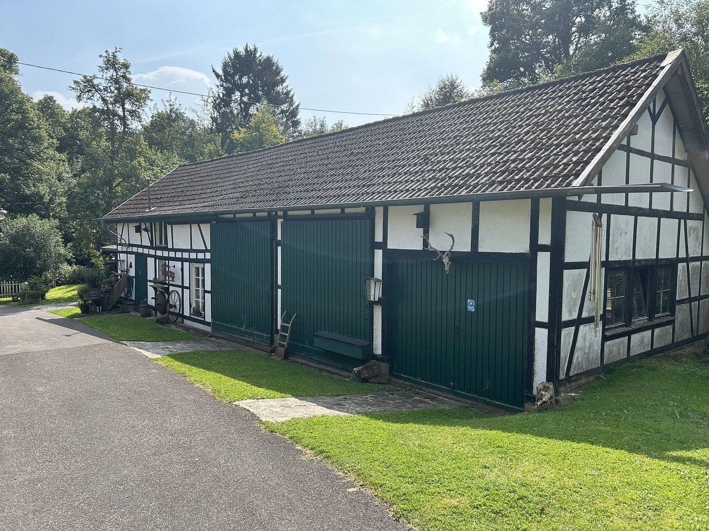 Prodej domu 220 m², pozemek 2.373 m², Hellenthal, Severní Porýní-Vestfálsko Prodej domu 220 m², pozemek 2.373 m², Hellenthal, Severní Porýní-Vestfálsko