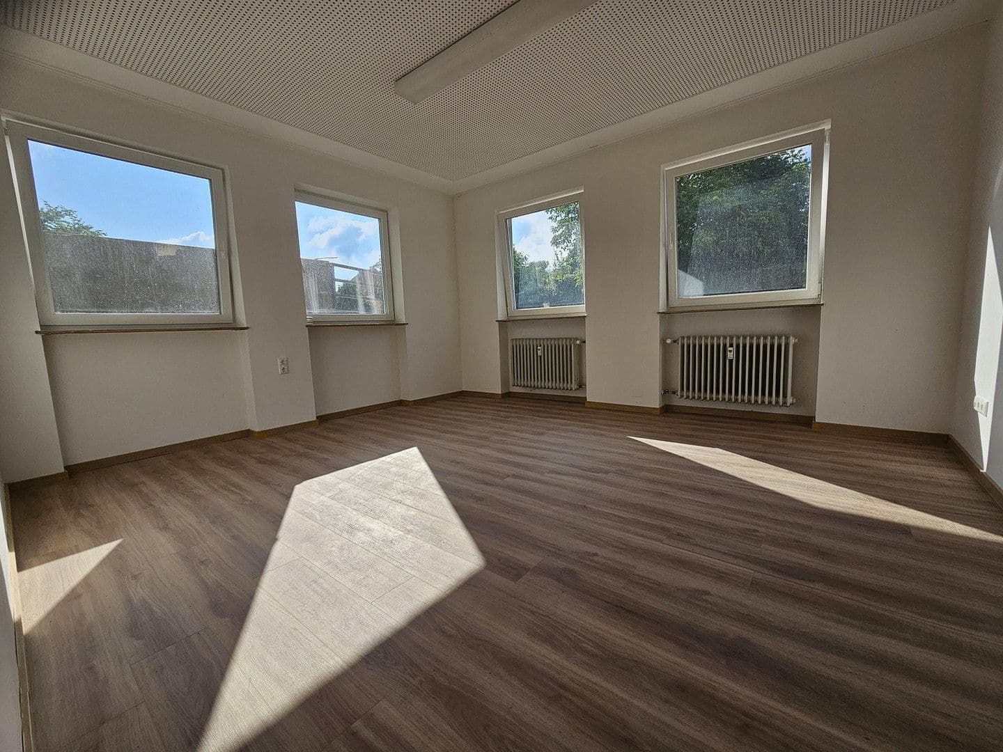 Pronájem bytu 1+1 31 m², Marienstraße 35, Furth im Wald, Bavorsko Pronájem bytu 1+1 31 m², Marienstraße 35, Furth im Wald, Bavorsko