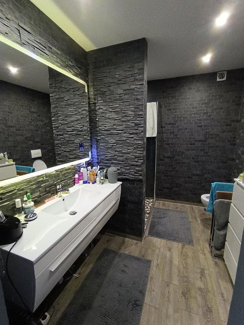 Prodej domu 356 m², pozemek 1.039 m², Swisttal, Severní Porýní-Vestfálsko Prodej domu 356 m², pozemek 1.039 m², Swisttal, Severní Porýní-Vestfálsko