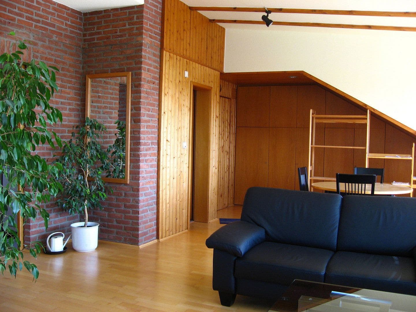 Prodej domu 283 m², pozemek 460 m², Münzenburgstraße 8, Oberursel (Taunus), Hessen Prodej domu 283 m², pozemek 460 m², Münzenburgstraße 8, Oberursel (Taunus), Hessen