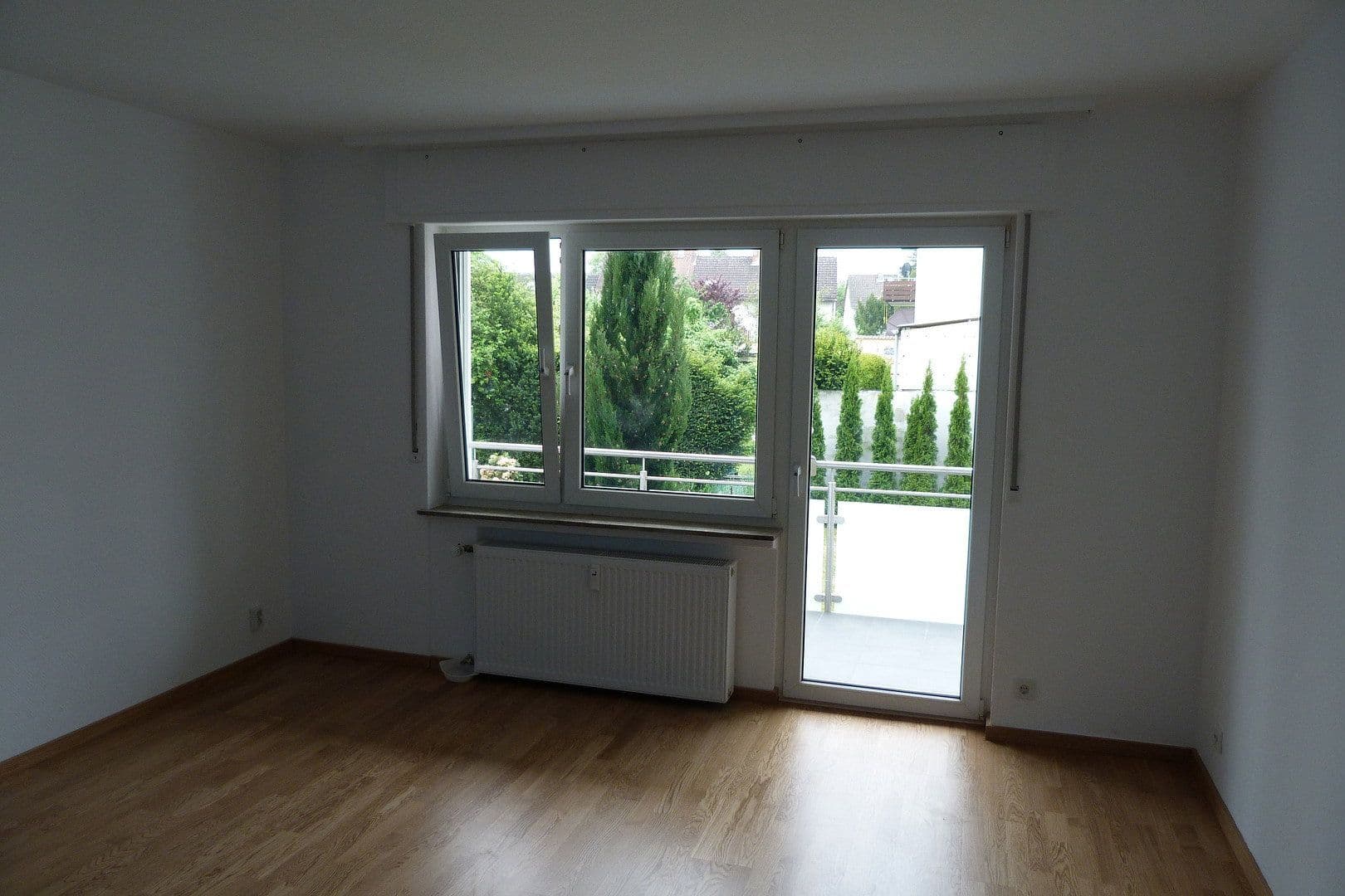 Prodej domu 283 m², pozemek 460 m², Münzenburgstraße 8, Oberursel (Taunus), Hessen Prodej domu 283 m², pozemek 460 m², Münzenburgstraße 8, Oberursel (Taunus), Hessen