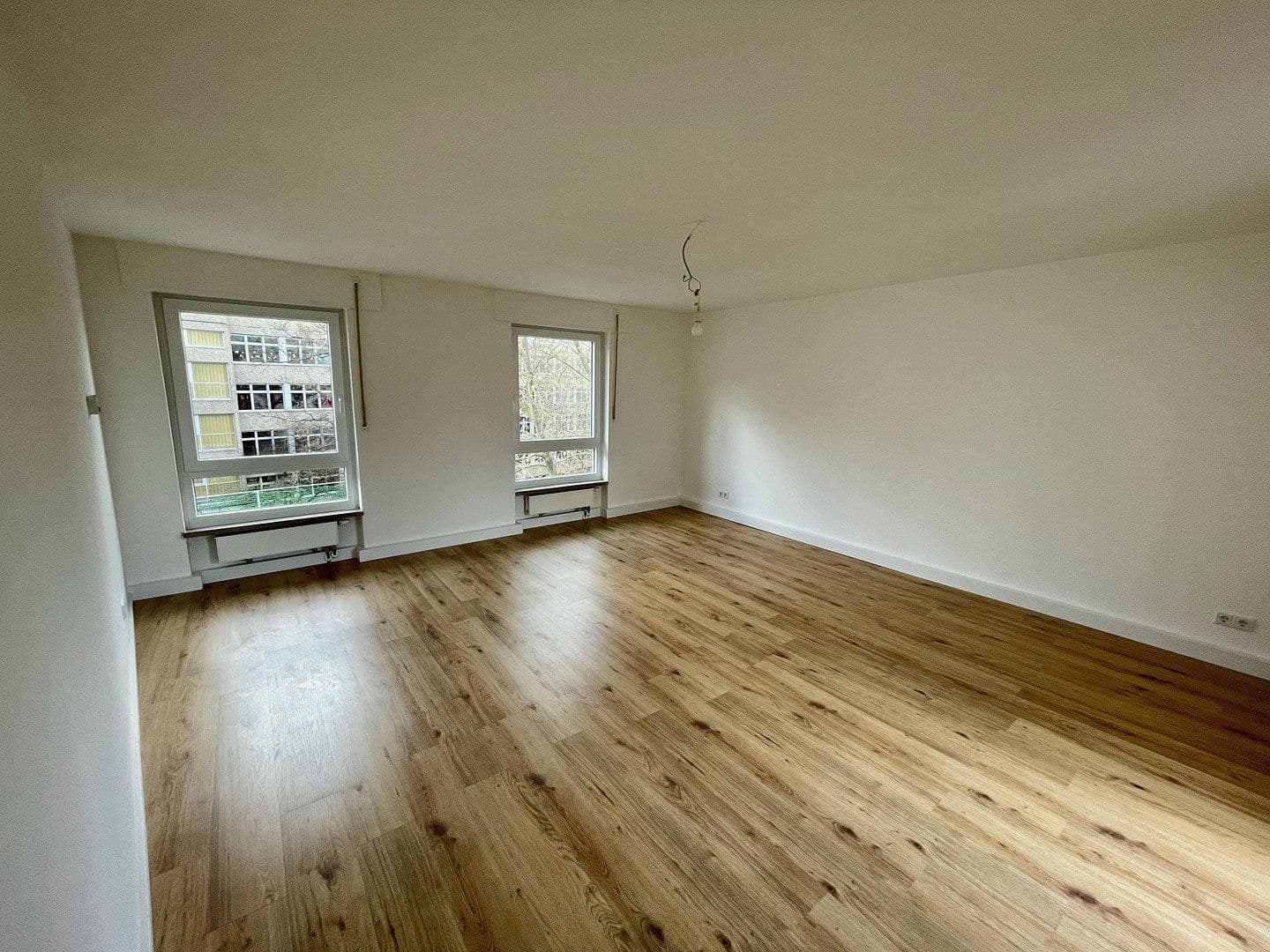 Pronájem bytu 3+1 90 m², St. Franziskus-Str. 9, Kaiserslautern, Porýní-Falc Pronájem bytu 3+1 90 m², St. Franziskus-Str. 9, Kaiserslautern, Porýní-Falc