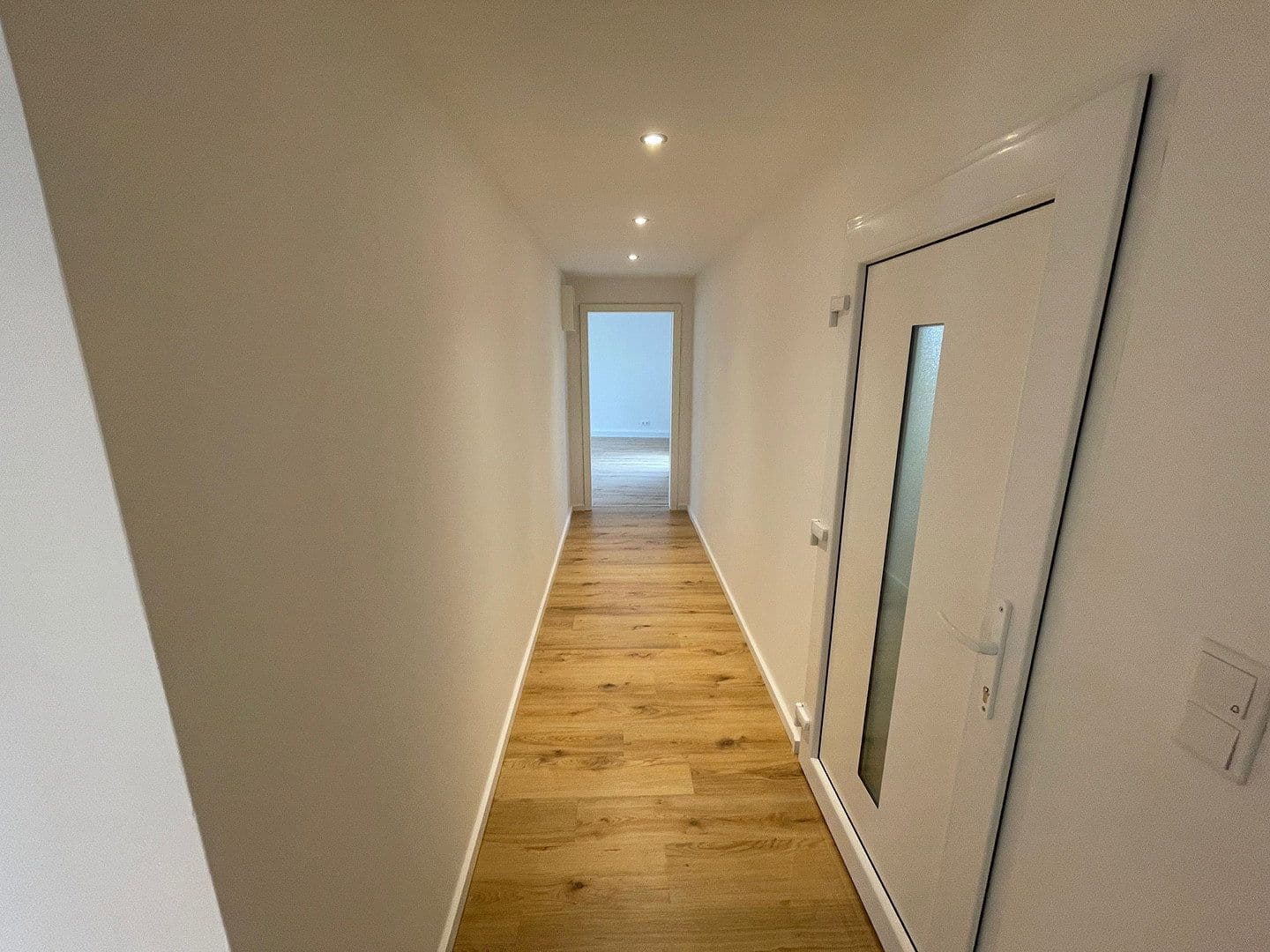 Pronájem bytu 3+1 90 m², St. Franziskus-Str. 9, Kaiserslautern, Porýní-Falc Pronájem bytu 3+1 90 m², St. Franziskus-Str. 9, Kaiserslautern, Porýní-Falc