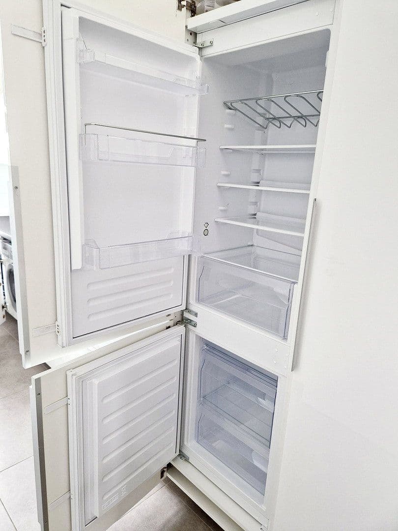 Pronájem bytu 2+kk 81 m², Lindenstraße 32, Velten, Braniborsko Pronájem bytu 2+kk 81 m², Lindenstraße 32, Velten, Braniborsko