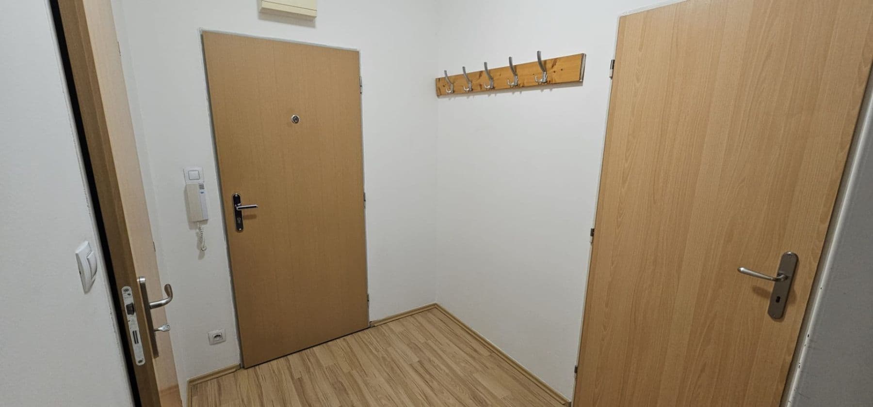 Pronájem bytu 2+kk 46 m², Pod Harfou, Praha, Praha Pronájem bytu 2+kk 46 m², Pod Harfou, Praha, Praha