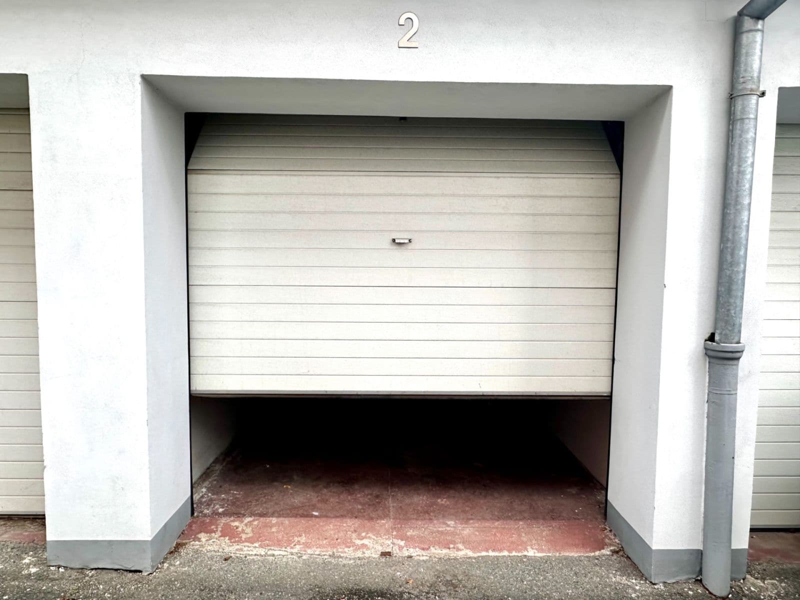 Pronájem garáže 15 m², Hodonínská, Praha, Praha Pronájem garáže 15 m², Hodonínská, Praha, Praha