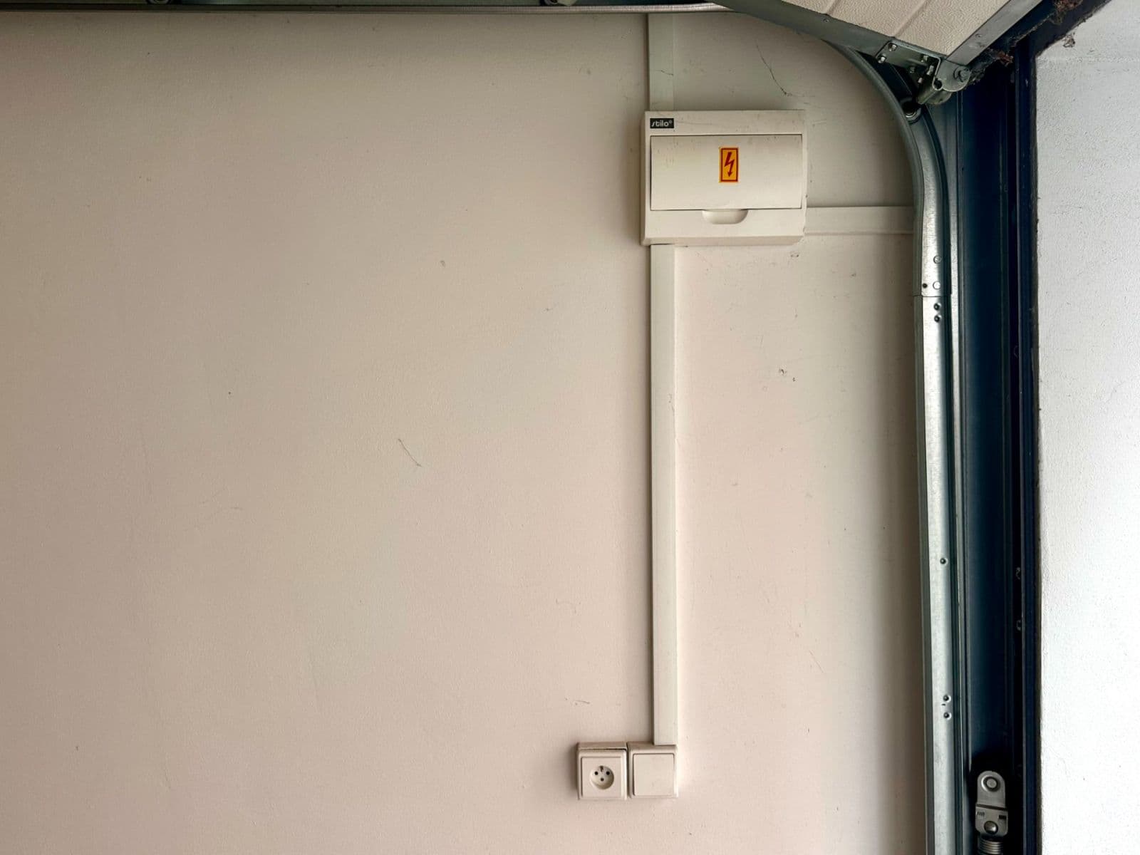 Pronájem garáže 15 m², Hodonínská, Praha, Praha Pronájem garáže 15 m², Hodonínská, Praha, Praha