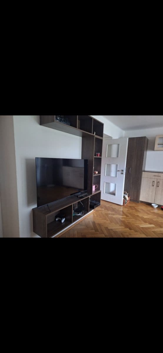 Pronájem bytu 3+1 76 m², Československé armády, Přelouč, Pardubický kraj Pronájem bytu 3+1 76 m², Československé armády, Přelouč, Pardubický kraj