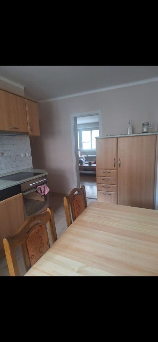 Pronájem bytu 3+1 76 m², Československé armády, Přelouč, Pardubický kraj Pronájem bytu 3+1 76 m², Československé armády, Přelouč, Pardubický kraj