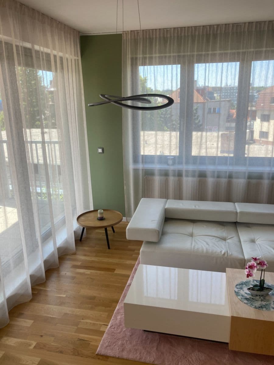 Pronájem bytu 2+kk 63 m², Na Farkáně Ⅰ, Praha, Praha Pronájem bytu 2+kk 63 m², Na Farkáně Ⅰ, Praha, Praha