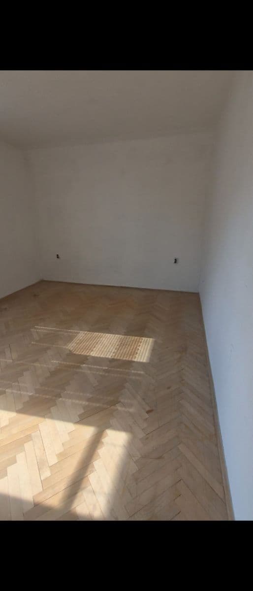 Pronájem bytu 3+1 81 m², třída Osvobození, Příbram, Středočeský kraj Pronájem bytu 3+1 81 m², třída Osvobození, Příbram, Středočeský kraj