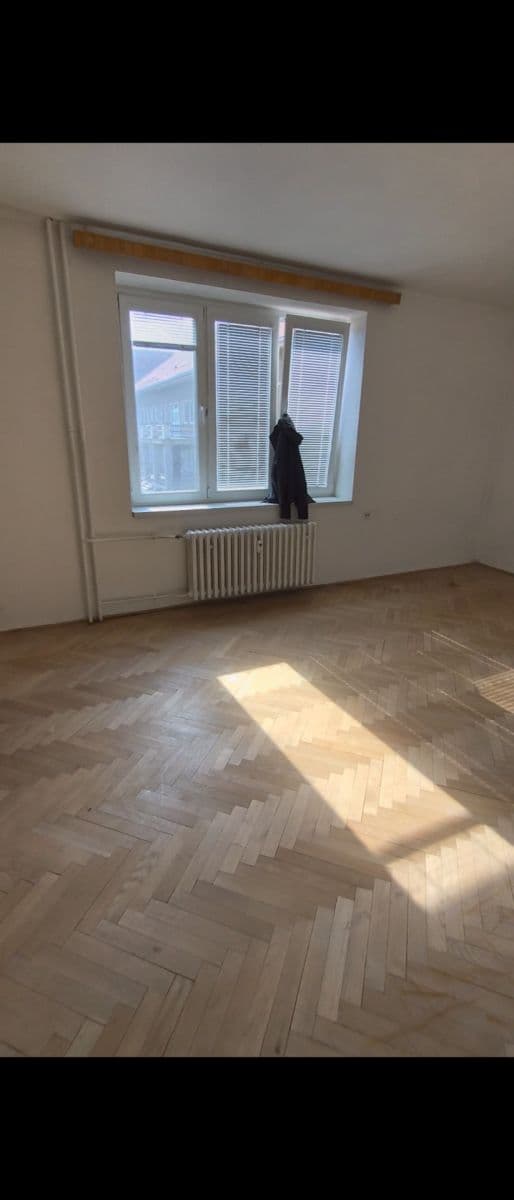 Pronájem bytu 3+1 81 m², třída Osvobození, Příbram, Středočeský kraj Pronájem bytu 3+1 81 m², třída Osvobození, Příbram, Středočeský kraj