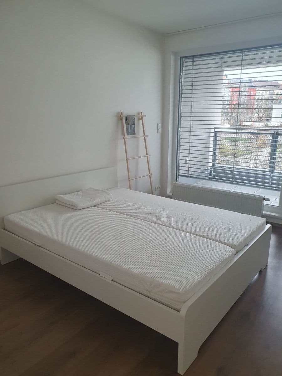 Pronájem bytu 2+kk 62 m², Nemocniční, Plzeň, Plzeňský kraj Pronájem bytu 2+kk 62 m², Nemocniční, Plzeň, Plzeňský kraj