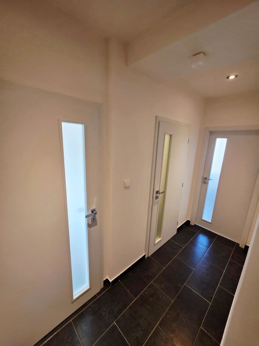 Pronájem bytu 2+kk 55 m², Mojmírovo náměstí, Brno, Jihomoravský kraj Pronájem bytu 2+kk 55 m², Mojmírovo náměstí, Brno, Jihomoravský kraj