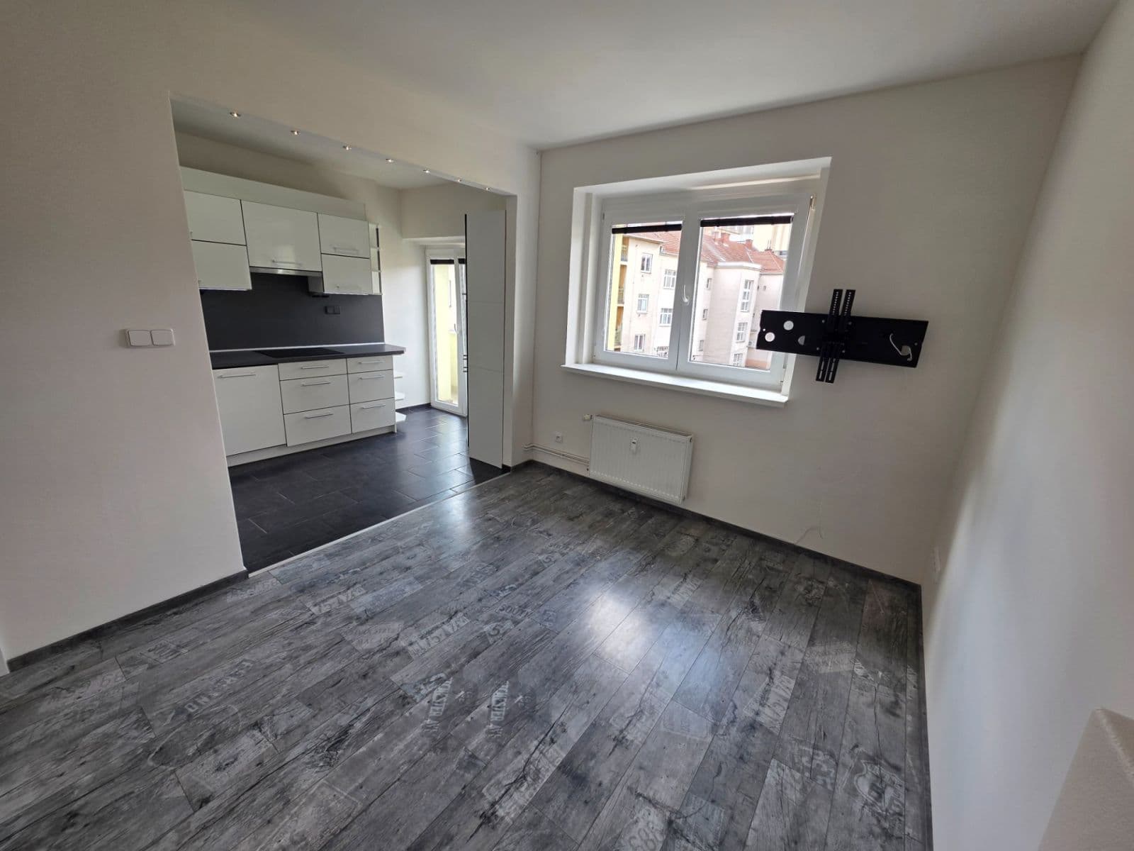 Pronájem bytu 2+kk 55 m², Mojmírovo náměstí, Brno, Jihomoravský kraj Pronájem bytu 2+kk 55 m², Mojmírovo náměstí, Brno, Jihomoravský kraj