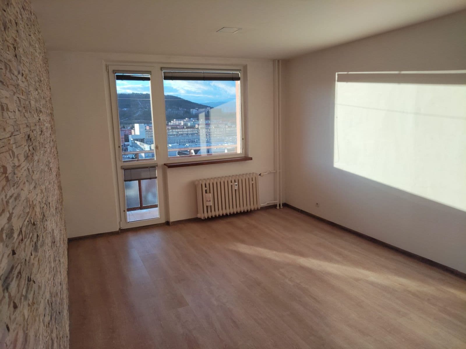 Pronájem bytu 2+1 52 m², Jaroslava Průchy, Most, Ústecký kraj Pronájem bytu 2+1 52 m², Jaroslava Průchy, Most, Ústecký kraj