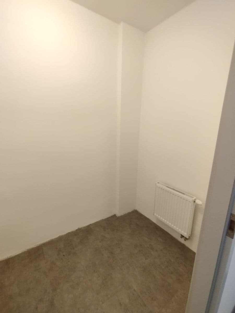 Prodej bytu 2+kk 50 m², Hronovická, Pardubice, Pardubický kraj Prodej bytu 2+kk 50 m², Hronovická, Pardubice, Pardubický kraj