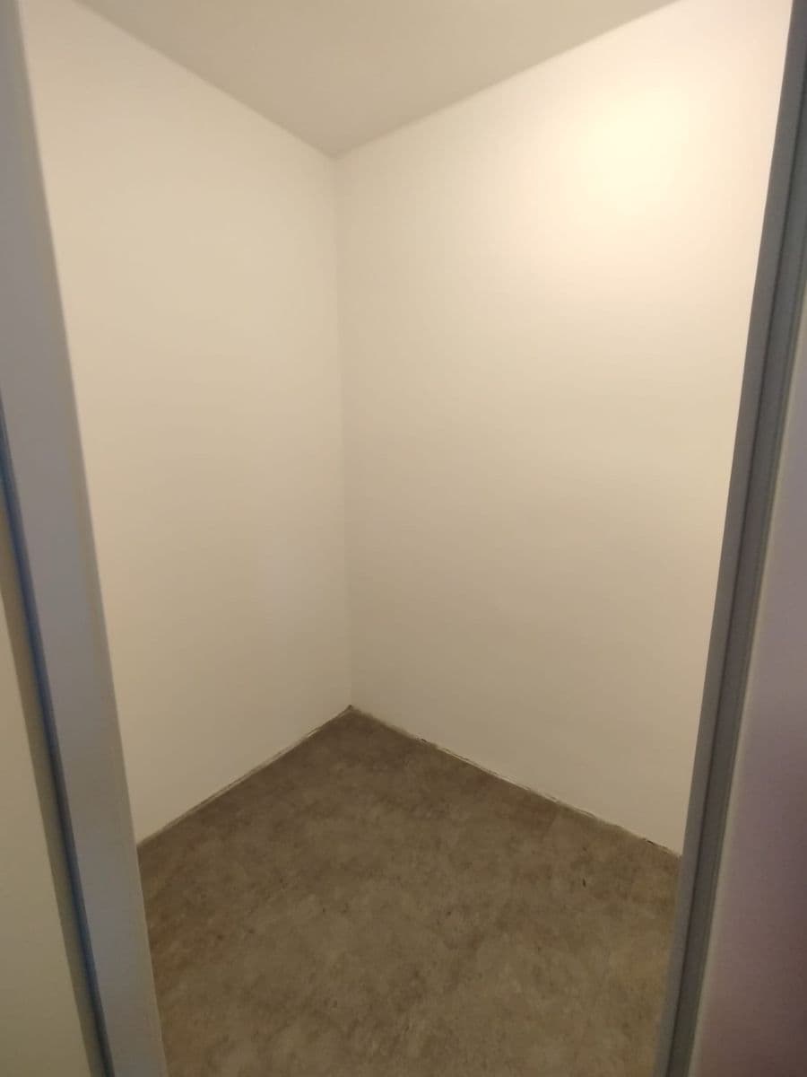 Prodej bytu 2+kk 50 m², Hronovická, Pardubice, Pardubický kraj Prodej bytu 2+kk 50 m², Hronovická, Pardubice, Pardubický kraj