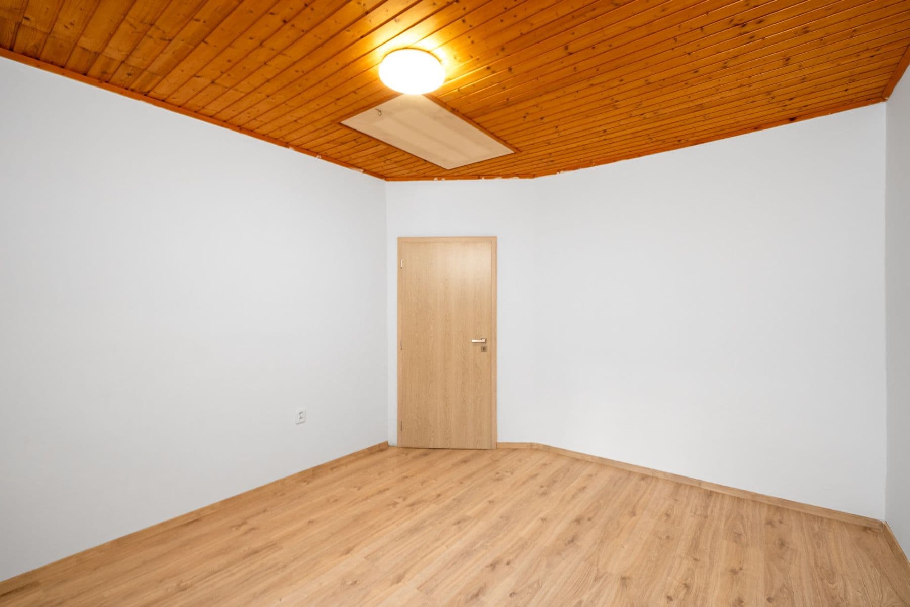Prodej domu 80 m², pozemek 1.700 m², Bužkovská, Petřvald, Moravskoslezský kraj Prodej domu 80 m², pozemek 1.700 m², Bužkovská, Petřvald, Moravskoslezský kraj