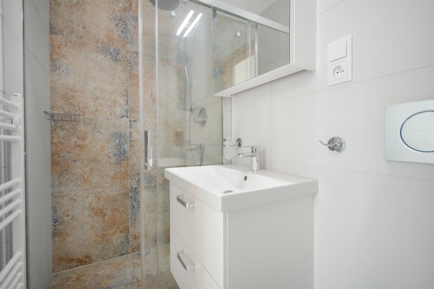 Pronájem bytu 1+kk 21 m², Bělehradská, Praha, Praha Pronájem bytu 1+kk 21 m², Bělehradská, Praha, Praha