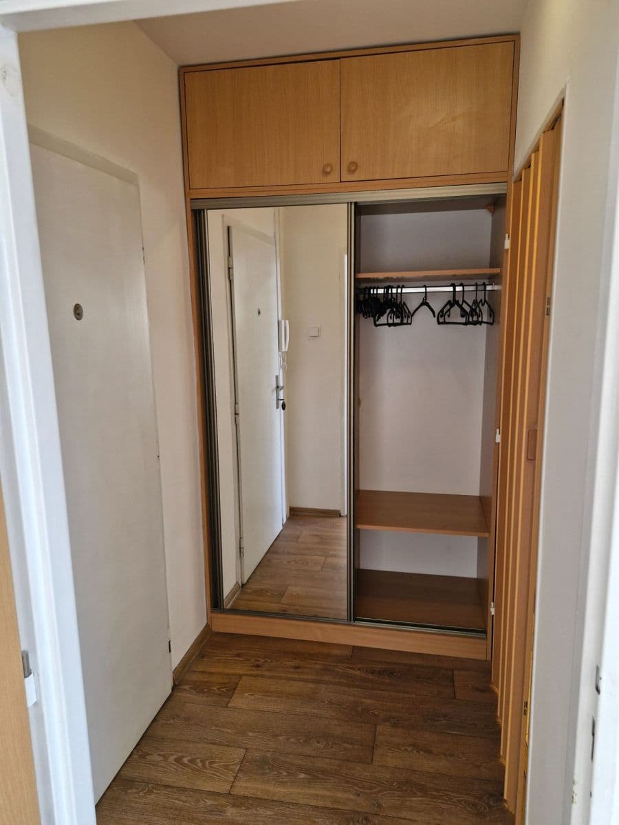 Pronájem bytu 1+1 38 m², Gdaňská, Praha, Praha Pronájem bytu 1+1 38 m², Gdaňská, Praha, Praha