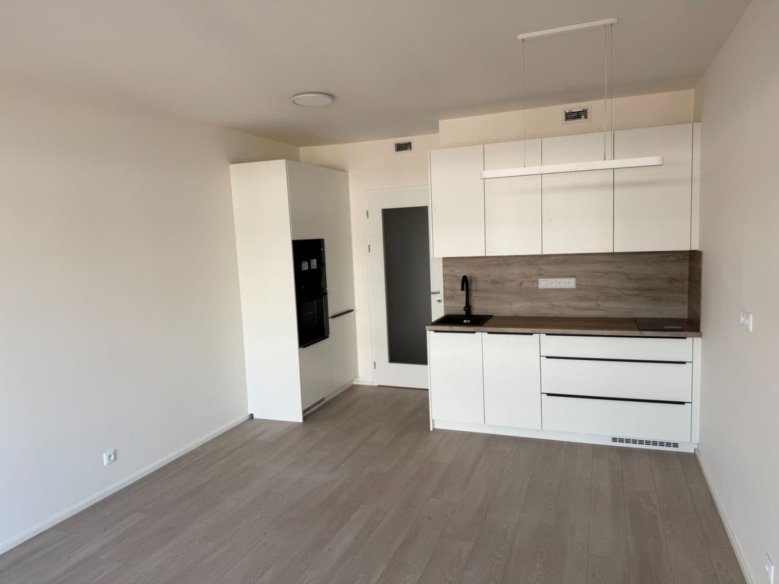 Pronájem bytu 1+kk 32 m², Poděbradská, Praha, Praha Pronájem bytu 1+kk 32 m², Poděbradská, Praha, Praha