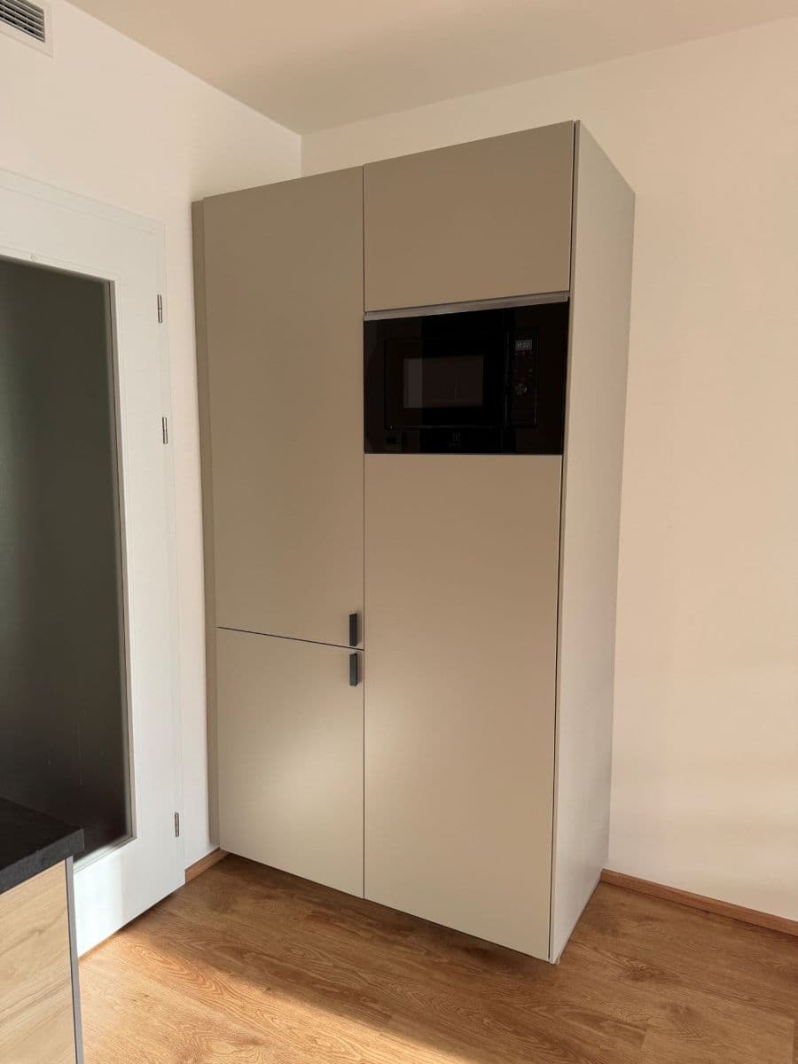 Pronájem bytu 1+kk 37 m², Poděbradská, Praha, Praha Pronájem bytu 1+kk 37 m², Poděbradská, Praha, Praha