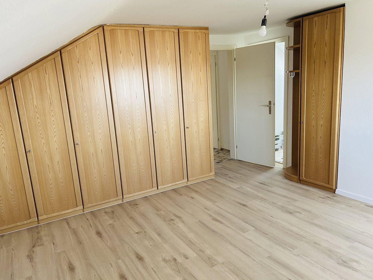 Pronájem bytu 2+1 55 m², Lärchenstr. 31, Birkenfeld, Bádensko-Württembersko Pronájem bytu 2+1 55 m², Lärchenstr. 31, Birkenfeld, Bádensko-Württembersko