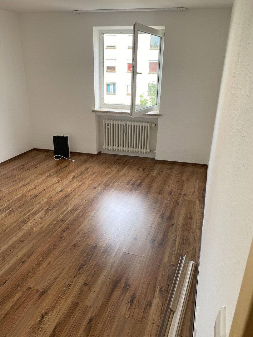 Pronájem bytu 3+1 15 m², Kemptener Tor 3, Kaufbeuren, Bavorsko Pronájem bytu 3+1 15 m², Kemptener Tor 3, Kaufbeuren, Bavorsko