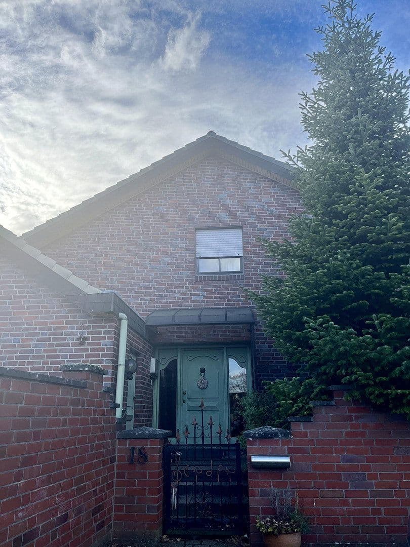 Prodej domu 154 m², pozemek 563 m², Brüggen, Severní Porýní-Vestfálsko Prodej domu 154 m², pozemek 563 m², Brüggen, Severní Porýní-Vestfálsko