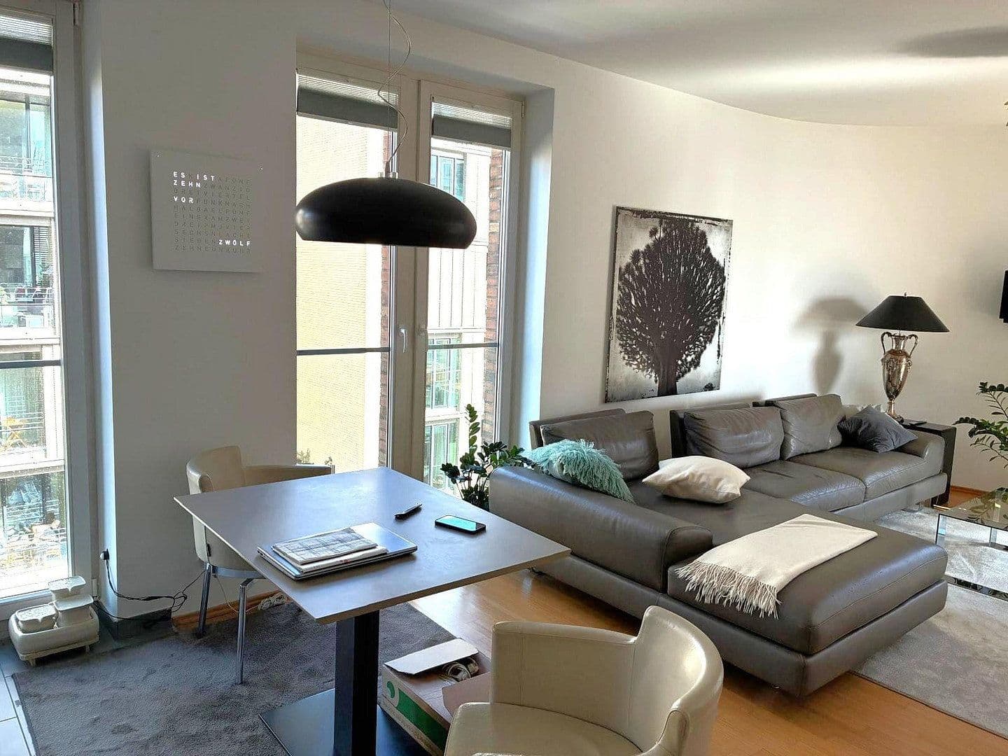 Pronájem bytu 2+1 62 m², Am Kaiserkai 51, Hamburg, Hamburg Pronájem bytu 2+1 62 m², Am Kaiserkai 51, Hamburg, Hamburg