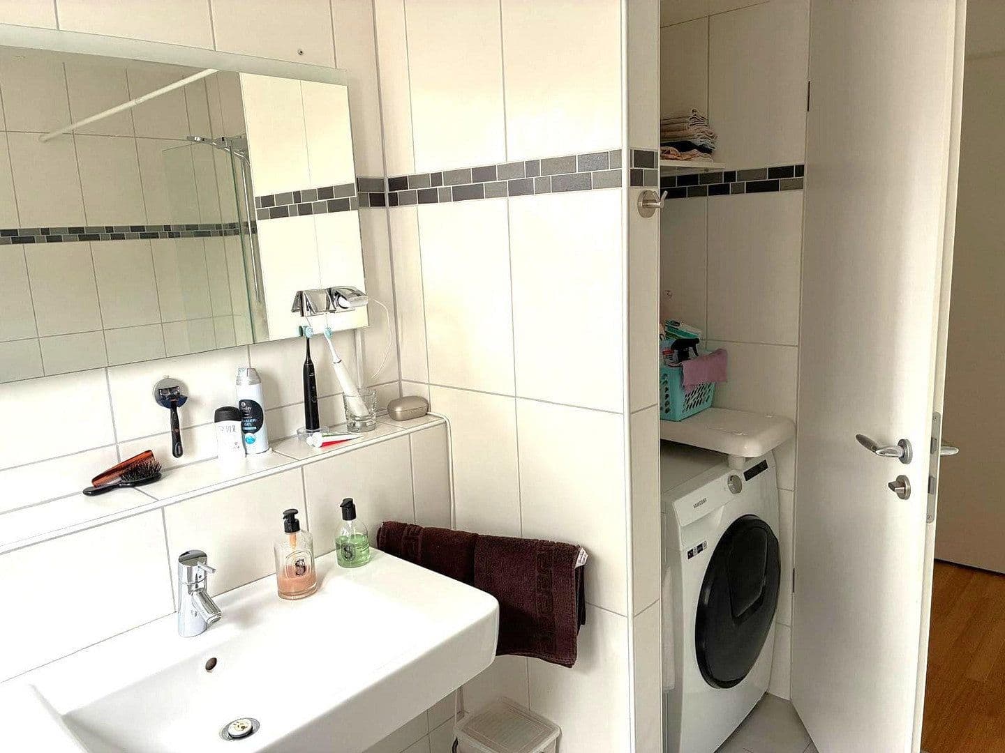 Pronájem bytu 2+1 62 m², Am Kaiserkai 51, Hamburg, Hamburg Pronájem bytu 2+1 62 m², Am Kaiserkai 51, Hamburg, Hamburg