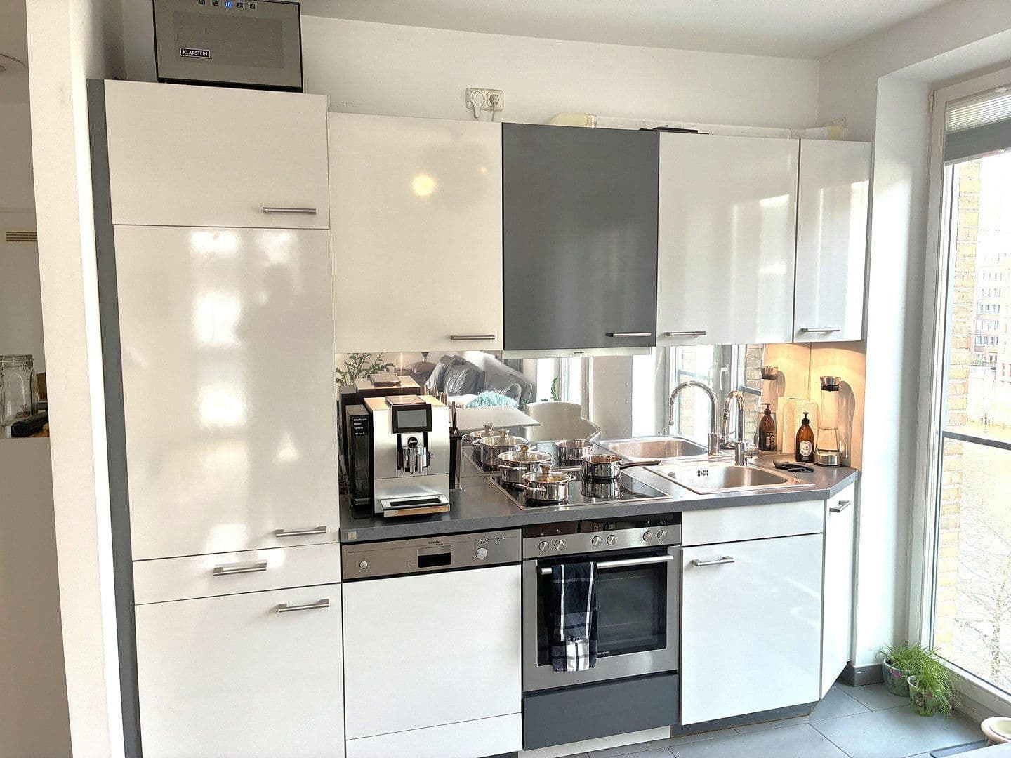 Pronájem bytu 2+1 62 m², Am Kaiserkai 51, Hamburg, Hamburg Pronájem bytu 2+1 62 m², Am Kaiserkai 51, Hamburg, Hamburg