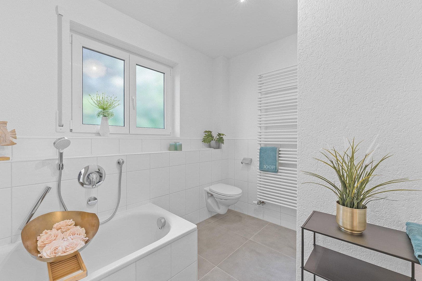 Prodej domu 111 m², pozemek 120 m², Nürtingen, Bádensko-Württembersko Prodej domu 111 m², pozemek 120 m², Nürtingen, Bádensko-Württembersko