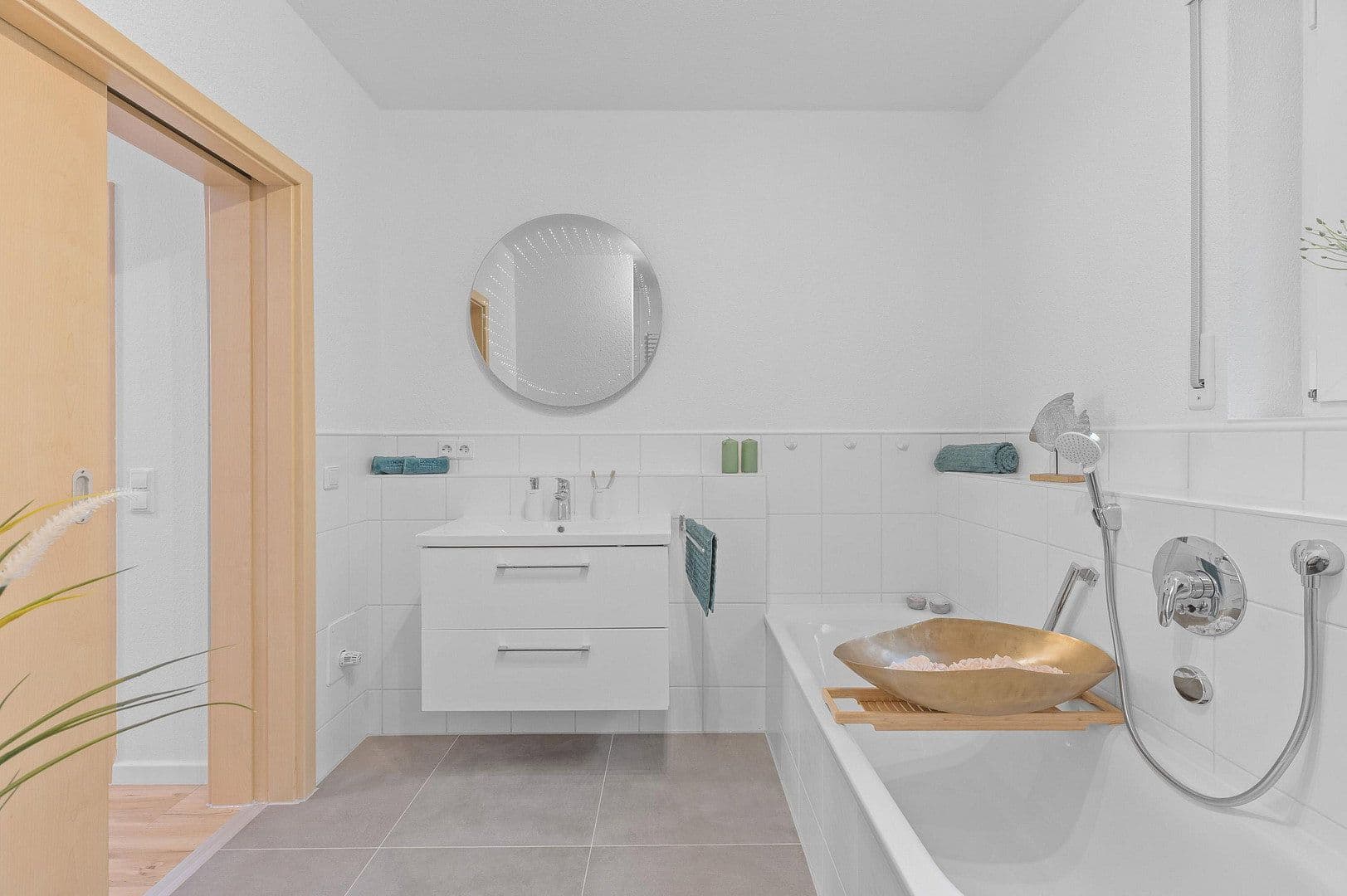 Prodej domu 111 m², pozemek 120 m², Nürtingen, Bádensko-Württembersko Prodej domu 111 m², pozemek 120 m², Nürtingen, Bádensko-Württembersko